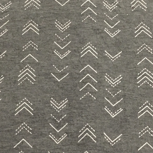 Marcie’s 24/7 top - Picture 3 of 4